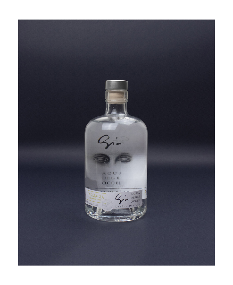 Narrazione visiva del prodotto Gin Aqua degli Occhi