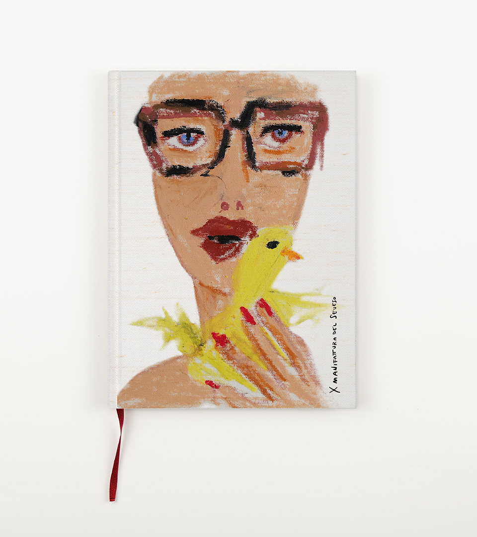 Cover agenda 2025 con illustrazione donna e uccellino su tessuto Canapetta