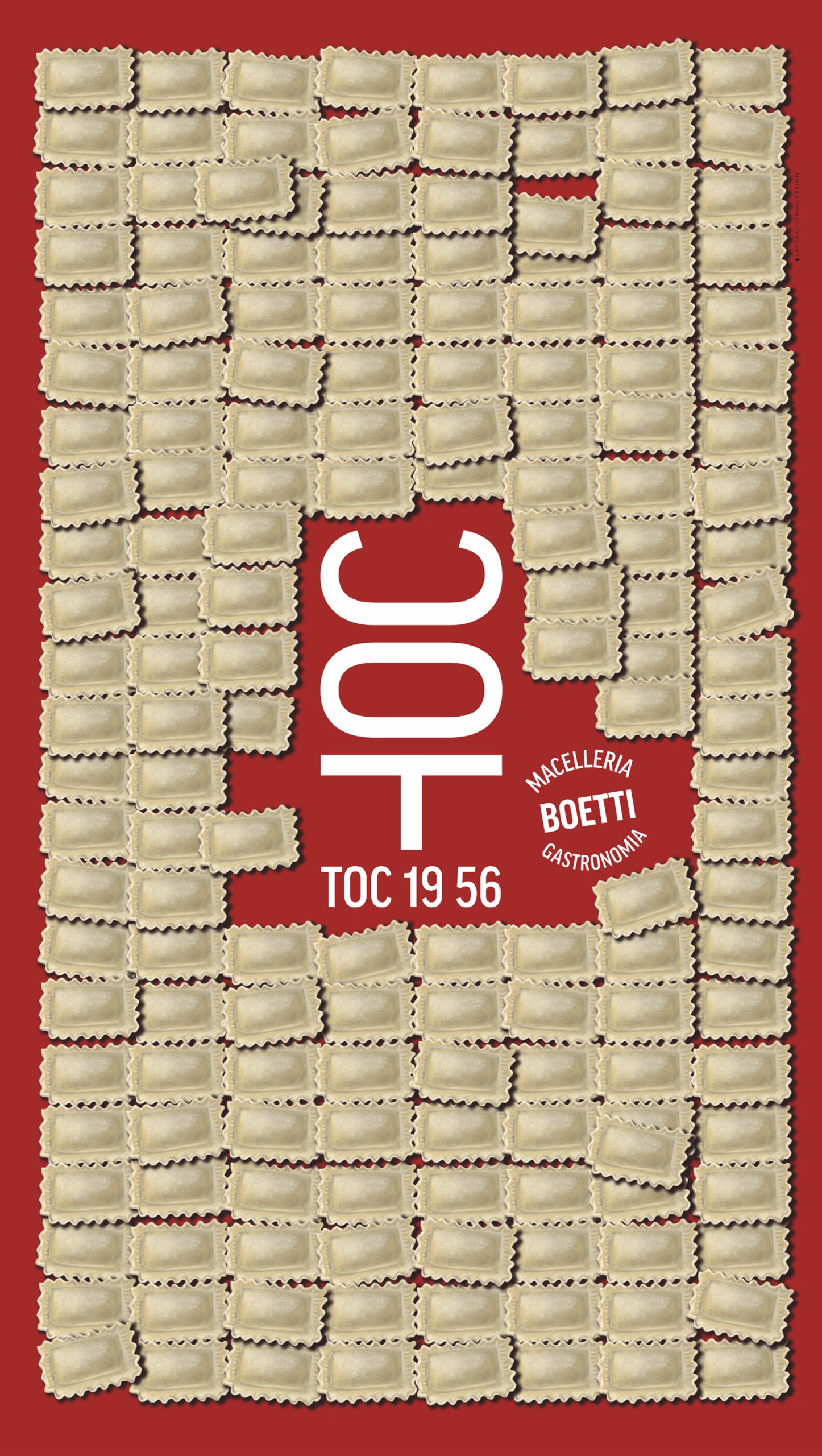 Pattern trompe-l’œil di ravioli con logo TOC 1956 su fondo rosso distintivo